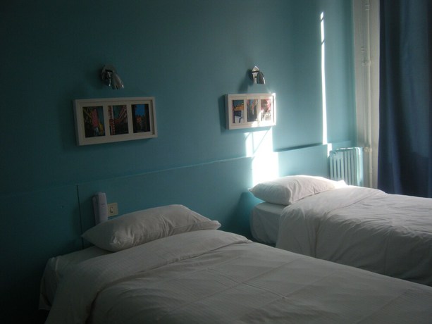 Imagen de la habitación del Hotel de la Croix Rousse. Foto 4