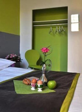 Imagen de la habitación del Hotel de la Croix Rousse. Foto 12