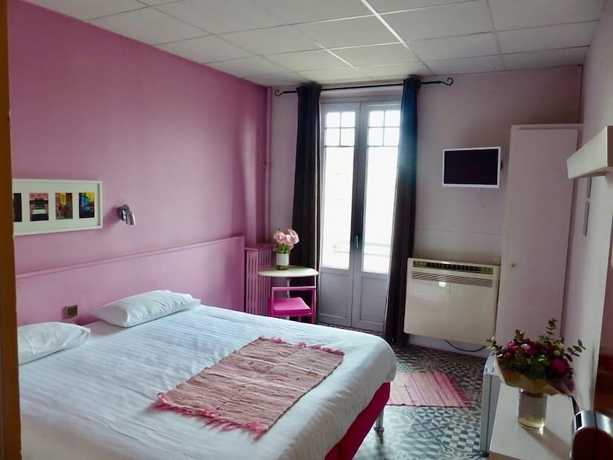 Imagen de la habitación del Hotel de la Croix Rousse. Foto 20