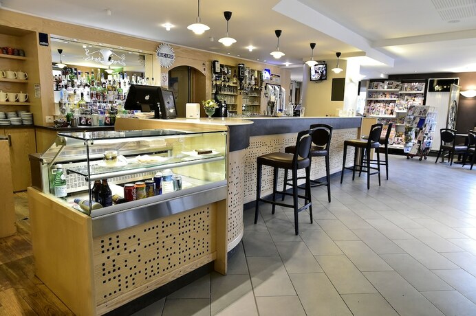 Imagen general del Hotel de la Gare, Eygliers. Foto 12