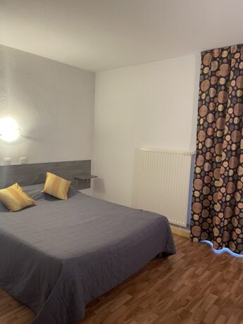 Imagen de la habitación del Hotel de la Gare, Eygliers. Foto 19