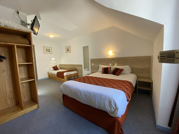 Imagen de la habitación del Hotel de la Gare, Eygliers. Foto 20