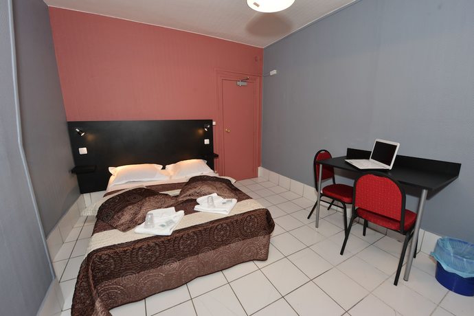 Imagen de la habitación del Hotel de la Poste. Foto 10