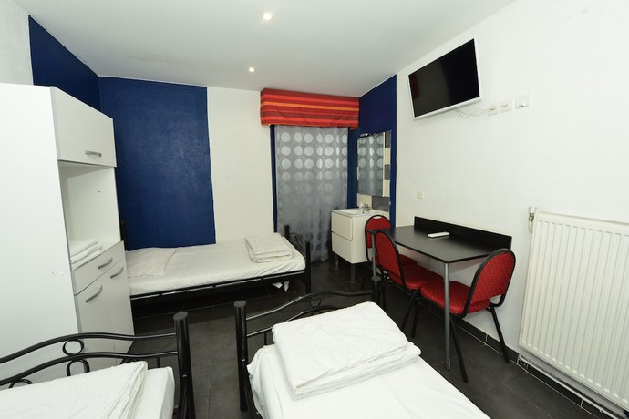 Imagen de la habitación del Hotel de la Poste, Montmartre-Sacr&eacute; Coeur. Foto 8