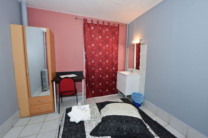 Imagen de la habitación del Hotel de la Poste, Montmartre-Sacr&eacute; Coeur. Foto 11