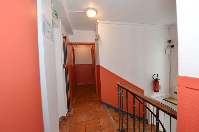 Imagen de los interiores del Hotel de la Poste, Montmartre-Sacr&eacute; Coeur. Foto 20