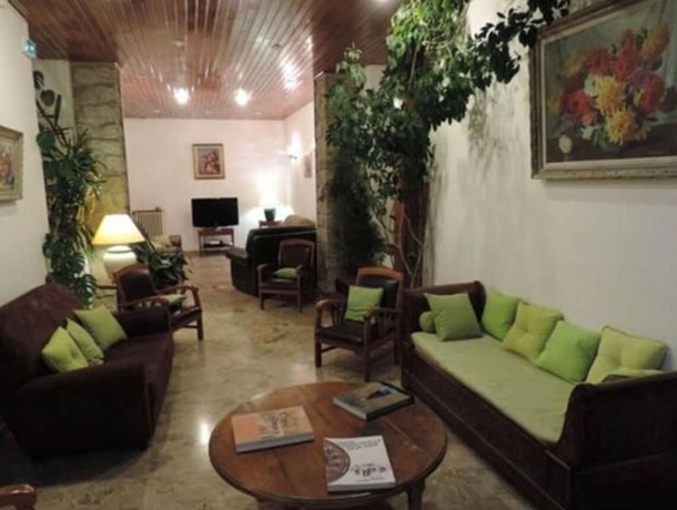 Imagen de los interiores del Hotel des Touristes. Foto 13