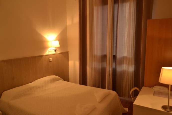 Imagen de la habitación del Hotel des Vignes. Foto 6