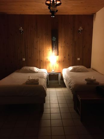 Imagen de la habitación del Hotel du Commerce, Semur-en-Auxois. Foto 2
