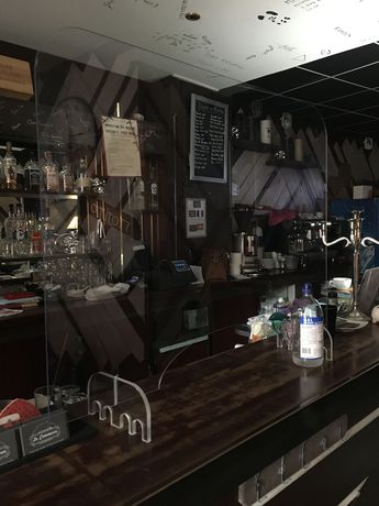 Imagen de los interiores del Hotel du Commerce, Semur-en-Auxois. Foto 19