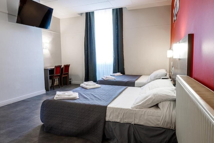 Imagen de la habitación del Hotel du Dauphin&eacute;. Foto 15