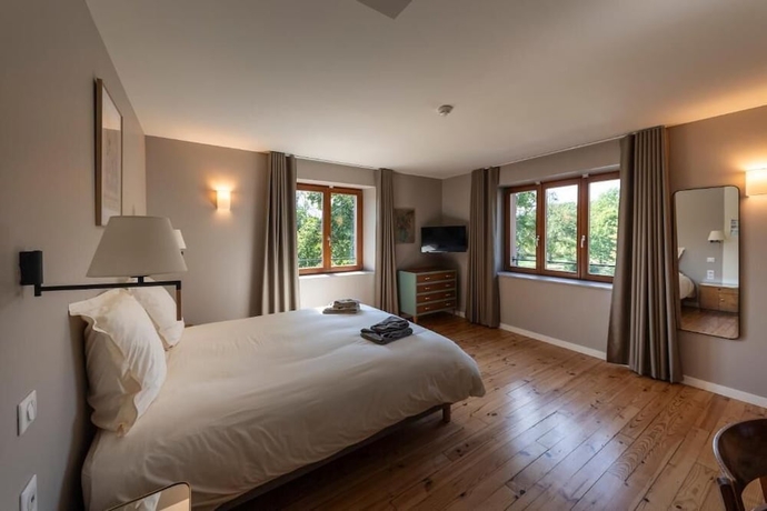 Imagen de la habitación del Hotel du Domaine Saint Loup. Foto 5