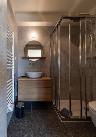 Imagen de la habitación del Hotel du Domaine Saint Loup. Foto 12