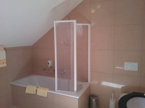 Imagen de la habitación del Hotel du Faucon. Foto 11