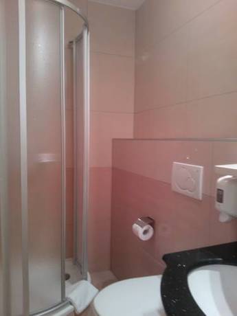 Imagen de la habitación del Hotel du Faucon. Foto 16