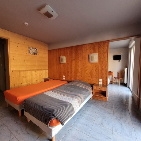 Imagen de la habitación del Hotel du lac des Corbeaux. Foto 6