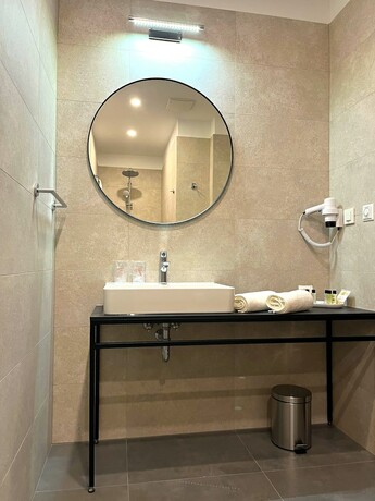 Imagen general del Hotel iNova. Foto 8