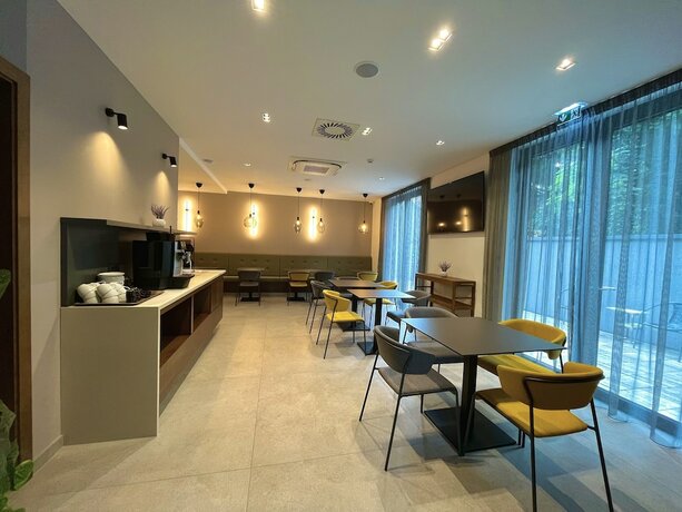 Imagen general del Hotel iNova. Foto 11