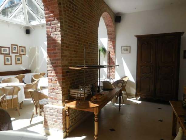 Imagen del bar/restaurante del Hotel jean de Bruges. Foto 2