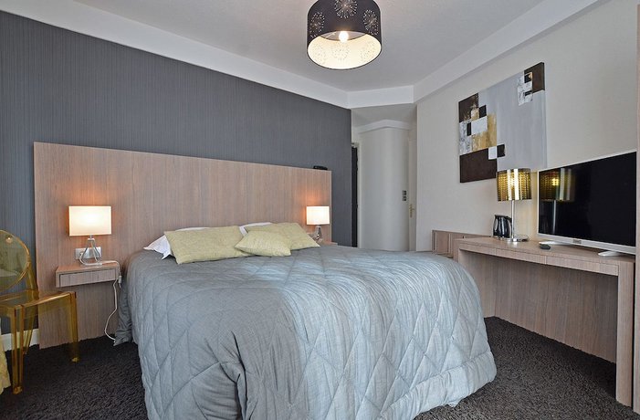 Imagen de la habitación del Hotel la R&eacute;serve, G&eacute;rardmer. Foto 9