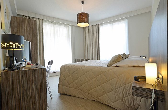 Imagen de la habitación del Hotel la R&eacute;serve, G&eacute;rardmer. Foto 17