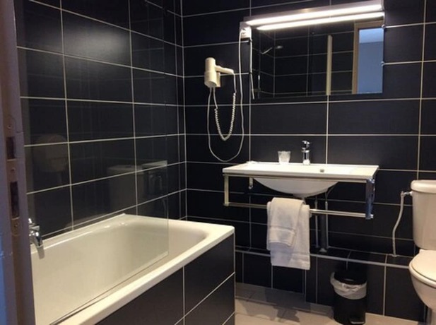 Imagen de la habitación del Hotel le Berthelot. Foto 15