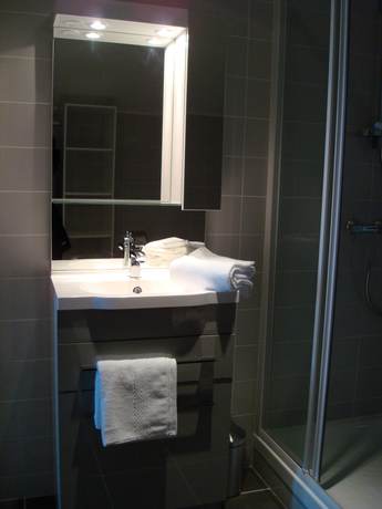 Imagen de la habitación del Hotel le Saint Aubin. Foto 12