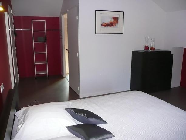 Imagen de la habitación del Hotel le Saint Aubin. Foto 13