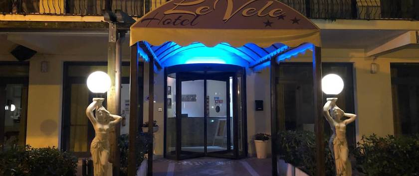 Imagen general del Hotel le Vele. Foto 1
