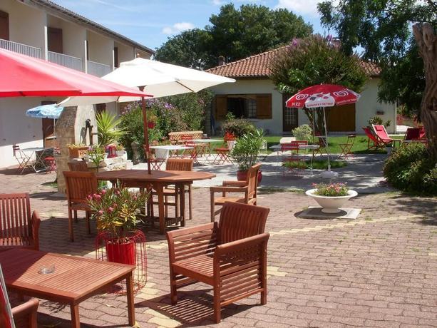 Imagen general del Hotel les vieux Acacias. Foto 1