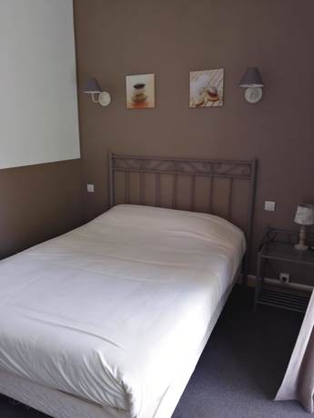 Imagen de la habitación del Hotel les vieux Acacias. Foto 14