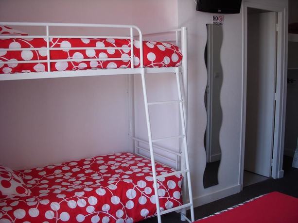 Imagen de la habitación del Hotel les vieux Acacias. Foto 15