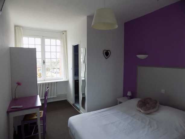 Imagen de la habitación del Hotel les vieux Acacias. Foto 19