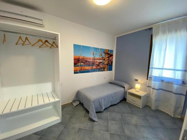 Imagen de la habitación del Hotel on the promenade of Stintino. Foto 6