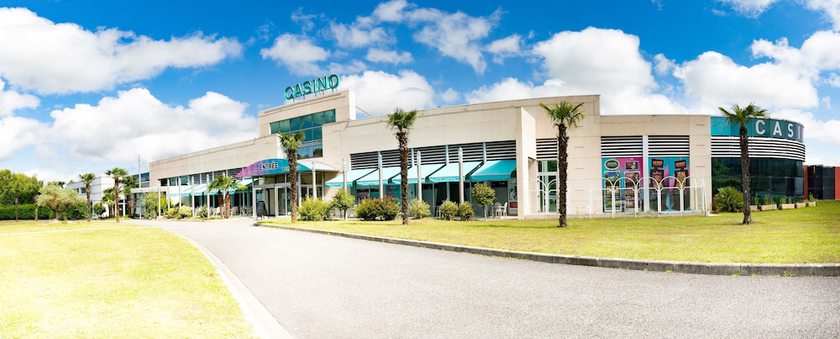 Imagen de los interiores del Hotel restaurant du Casino de Capvern. Foto 18