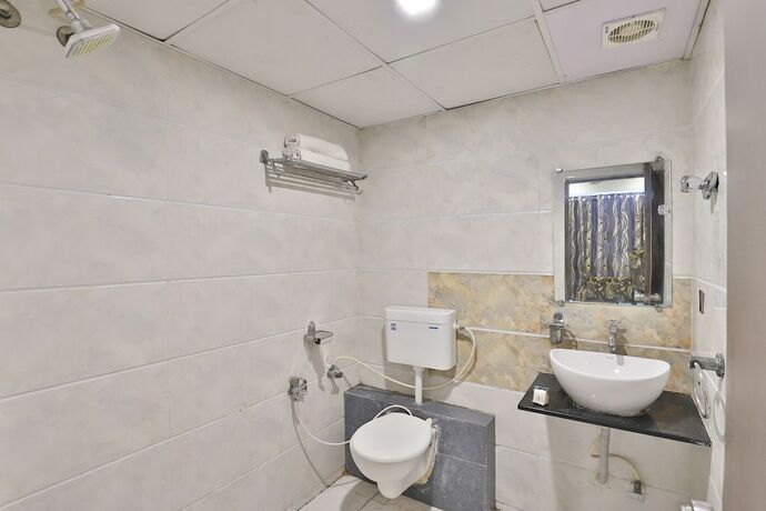Imagen de la habitación del Hotel the grand pritam. Foto 6