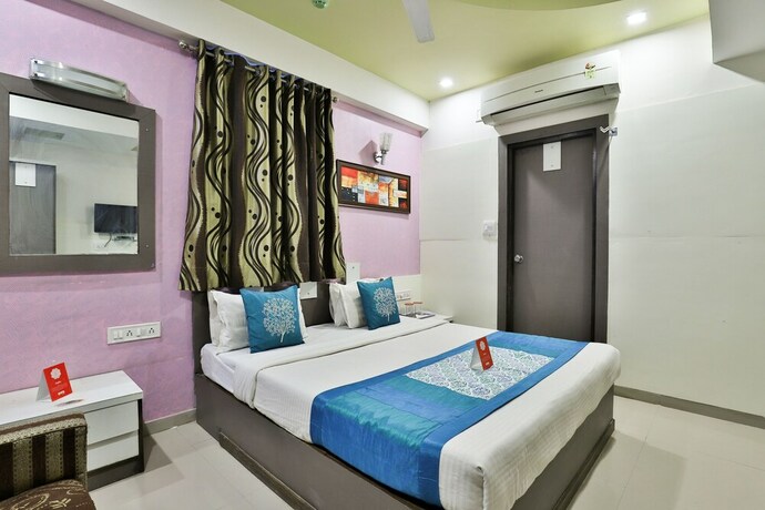Imagen de la habitación del Hotel the grand pritam. Foto 10