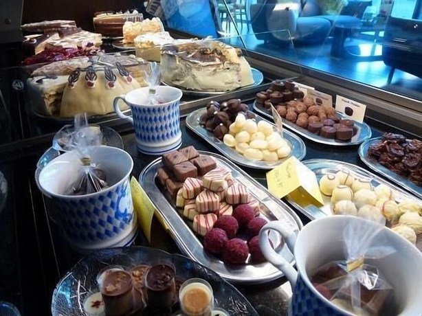 Imagen del bar/restaurante del Hotel und Café Paso. Foto 9