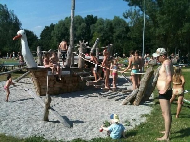 Imagen de los interiores del Hotel und Café Paso. Foto 20