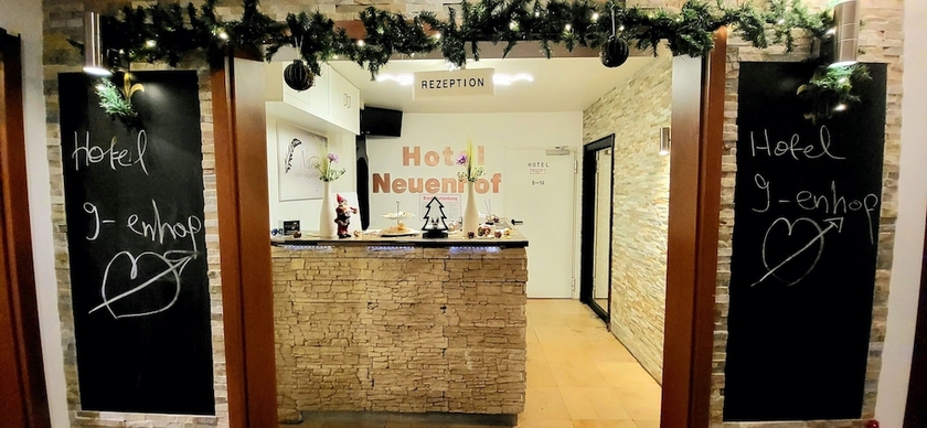 Imagen de los interiores del Hotel und Restaurant 9-enhof. Foto 19