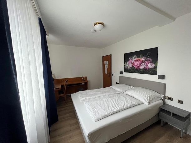 Imagen de la habitación del Hotel und Restaurant 9-enhof. Foto 7