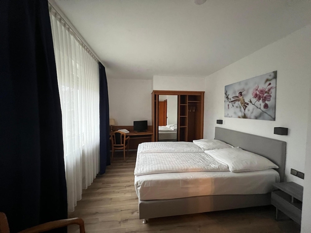 Imagen de la habitación del Hotel und Restaurant 9-enhof. Foto 8