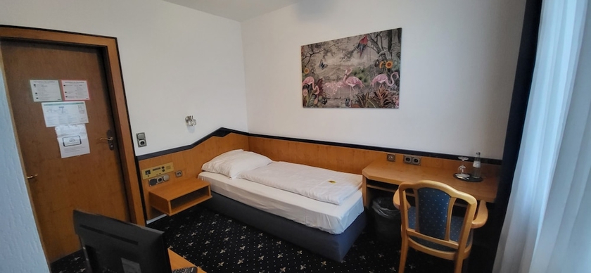 Imagen de la habitación del Hotel und Restaurant 9-enhof. Foto 12