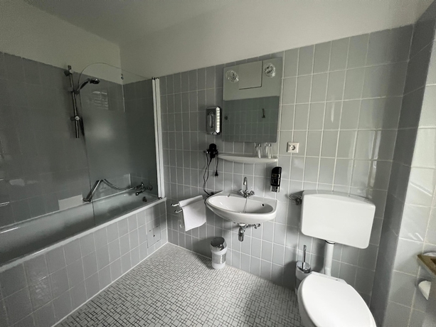 Imagen de la habitación del Hotel und Restaurant 9-enhof. Foto 14