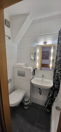 Imagen de la habitación del Hotel und Restaurant 9-enhof. Foto 18