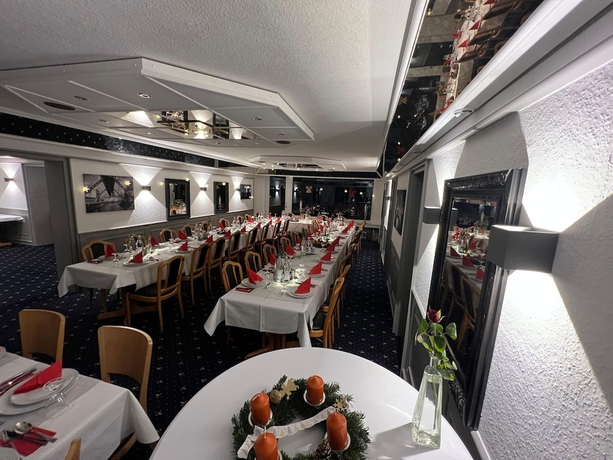 Imagen del bar/restaurante del Hotel und Restaurant 9-enhof. Foto 1