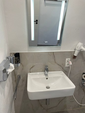 Imagen de la habitación del Hotel und Restaurant Bella Italia. Foto 5