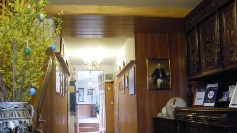 Imagen de los interiores del Hotel und Restaurant Landhaus H&ouml;now oHG. Foto 18