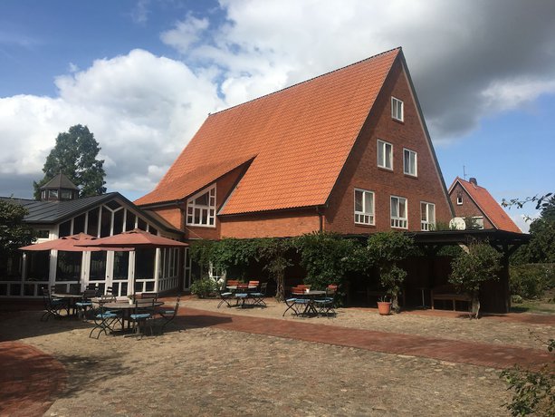 Imagen de los exteriores del Hotel und Restaurant Windm&uuml;ller. Foto 7