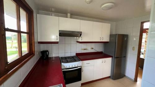 Imagen general del Hotel y Caba&ntilde;as Huallilemu Sur - Caja Los Andes. Foto 17